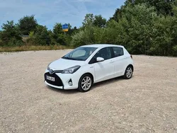 Weiß Gebraucht 2016 Toyota Yaris Comfort Kleinwagen | 11.000 € (Fairer Preis)