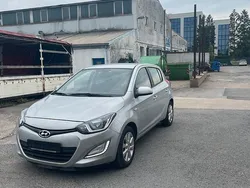 Andere außenfarben Gebraucht 2014 Hyundai i20 Limousine | 4.950 € (Guter Preis)