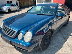 Blau Gebraucht 1999 Mercedes CLK230 Coupé | 2.200 € (Fairer Preis)