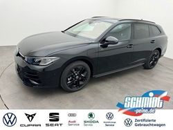 Grenadillschwarz metallic Neu 2024 VW Passat R-line Kombi | 61.400 €