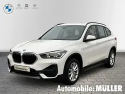 Weiss Gebraucht 2020 BMW X1 Advantage SUV | 21.780 € (Fairer Preis)
