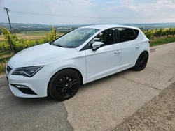 Weiß Gebraucht 2018 Seat Leon FR Kleinwagen | 13.900 €
