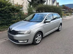 Silber Gebraucht 2014 Skoda Rapid Ambition Limousine | 6.900 € (Fairer Preis)