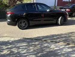 Schwarz Gebraucht 2020 Alfa Romeo Stelvio Veloce SUV | 32.500 € (Fairer Preis)