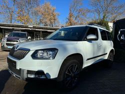 Weiß Gebraucht 2016 Skoda Yeti Outdoor SUV | 14.990 €