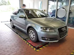 Kondorgrau metallic Gebraucht 2010 Audi A3 Attraction Limousine | 3.990 € (Guter Preis)