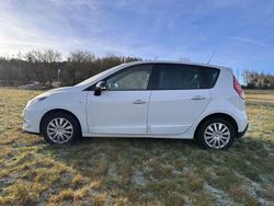 Weiß Gebraucht 2011 Renault Grand Scénic III Bose Edition Van / Kleinbus | 8.100 € (Teuer)