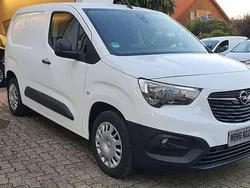 Weiß Gebraucht 2020 Opel Combo Van / Kleinbus | 13.950 € (Guter Preis)
