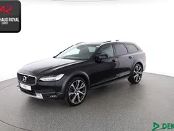 Schwarz (metallic) Gebraucht 2019 Volvo V90 CC Kombi | 35.880 € (Fairer Preis)