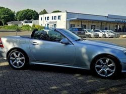 Silber Gebraucht 2004 Mercedes SLK230 Cabrio | 5.000 €