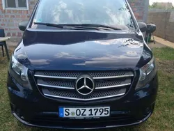 Blau Gebraucht 2019 Mercedes Vito Van / Kleinbus | 35.000 €