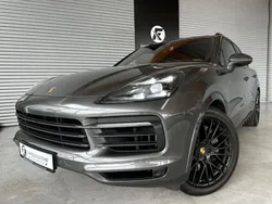 Grau Gebraucht 2020 Porsche Cayenne S Chrono SUV | 56.500 €