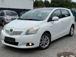 Weiß Gebraucht 2011 Toyota Verso Edition Van / Kleinbus | 3.950 € (Guter Preis)