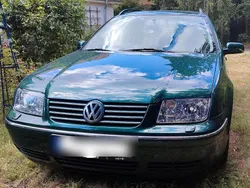 Grün Gebraucht 2002 VW Bora Limousine | 2.499 € (Teuer)