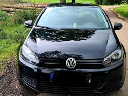 Schwarz Gebraucht 2010 VW Golf VI Kleinwagen | 3.700 €