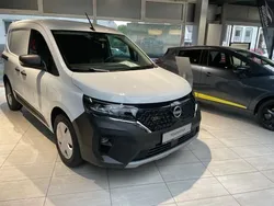 Weiß Gebraucht 2022 Nissan Townstar N-Connecta Van / Kleinbus | 27.358 € (Fairer Preis)