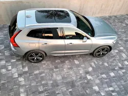 Grau Gebraucht 2018 Volvo XC60 Inscription SUV | 32.500 € (Fairer Preis)