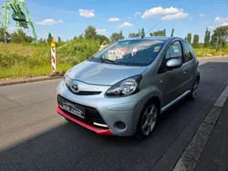 Silber Gebraucht 2012 Toyota Aygo Cool Kleinwagen | 6.499 € (Fairer Preis)