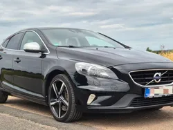 Schwarz Gebraucht 2015 Volvo V40 R-Design Kombi | 14.599 € (Teuer)