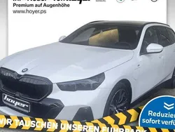 Weiß Gebraucht 2024 BMW 530e Comfort Edition Kombi | 74.990 €