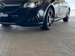 Schwarz Gebraucht 2016 Opel Insignia Country Tourer Kombi | 9.800 € (Fairer Preis)