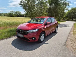 Rot Gebraucht 2021 Dacia Sandero Essentiel Kleinwagen | 12.500 € (Fairer Preis)