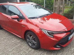 Rot Gebraucht 2020 Toyota Corolla Team Kombi | 18.400 € (Fairer Preis)