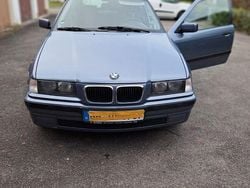 Blau Gebraucht 2000 BMW 316 Comfort Edition Coupé | 4.950 € (Teuer)