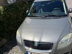 Grau Gebraucht 2009 Skoda Fabia Limousine | 1.500 € (Superpreis)