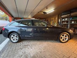 Blau Gebraucht 2015 Audi A4 Ambiente Kombi | 9.900 € (Guter Preis)