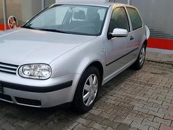 Silber Gebraucht 2002 VW Golf Limousine | 1.650 € (Fairer Preis)