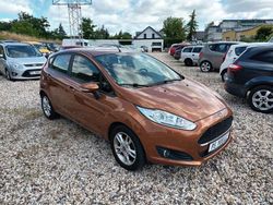 Braun Gebraucht 2016 Ford Fiesta Celebration Kleinwagen | 5.500 € (Fairer Preis)