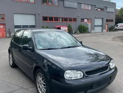Schwarz Gebraucht 2002 VW Golf IV Kleinwagen | 2.290 € (Fairer Preis)