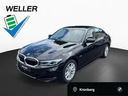 Schwarz Gebraucht 2023 BMW 330e Comfort Edition Limousine | 33.945 € (Superpreis)