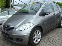 Grau Gebraucht 2007 Mercedes A180 Limousine | 3.900 € (Fairer Preis)