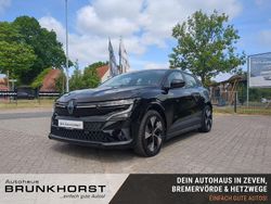 Blackpearlschwarz Gebraucht 2022 Renault Megane E-Tech Equilibre Limousine | 19.490 € (Guter Preis)