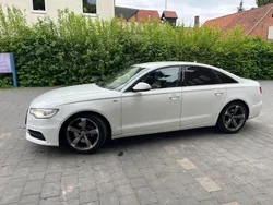 Weiß Gebraucht 2011 Audi A6 Limousine | 10.000 €