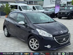 Farbe encreblau oder dark blu Gebraucht 2014 Peugeot 208 Style Kleinwagen | 6.990 € (Etwas zu teuer)