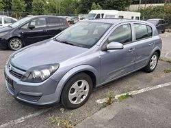 Grau Gebraucht 2004 Opel Astra Cosmo Limousine | 1.699 € (Etwas zu teuer)