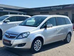 Silber Gebraucht 2014 Opel Zafira Family Van / Kleinbus | 6.999 € (Fairer Preis)