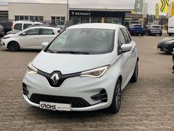 Weiß (quarzweiß metallic) Gebraucht 2021 Renault Zoe Intens Kleinwagen | 16.990 € (Etwas zu teuer)