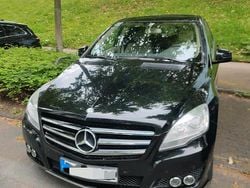 Schwarz Gebraucht 2011 Mercedes R300 Van / Kleinbus | 9.990 € (Teuer)