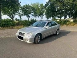 Silber Gebraucht 2005 Mercedes C220 Limousine | 4.490 € (Fairer Preis)