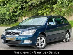 Blau Gebraucht 2012 Skoda Octavia Family Kombi | 8.390 € (Fairer Preis)