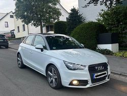 Weiß Gebraucht 2012 Audi A1 Sportback Attraction Kleinwagen | 6.800 € (Fairer Preis)
