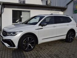 Weiß Gebraucht 2022 VW Tiguan Allspace R-line SUV | 33.990 €