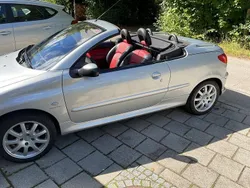 Silber Gebraucht 2003 Peugeot 206 CC Roland Garros Cabrio | 2.300 € (Guter Preis)