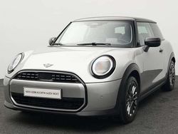 Grau Gebraucht 2024 Mini Cooper Classic Kleinwagen | 28.159 € (Etwas zu teuer)