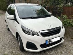 Weiß Gebraucht 2017 Peugeot 108 Active Kleinwagen | 6.450 € (Fairer Preis)