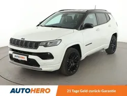 Weiß Gebraucht 2022 Jeep Compass SUV | 29.660 € (Fairer Preis)